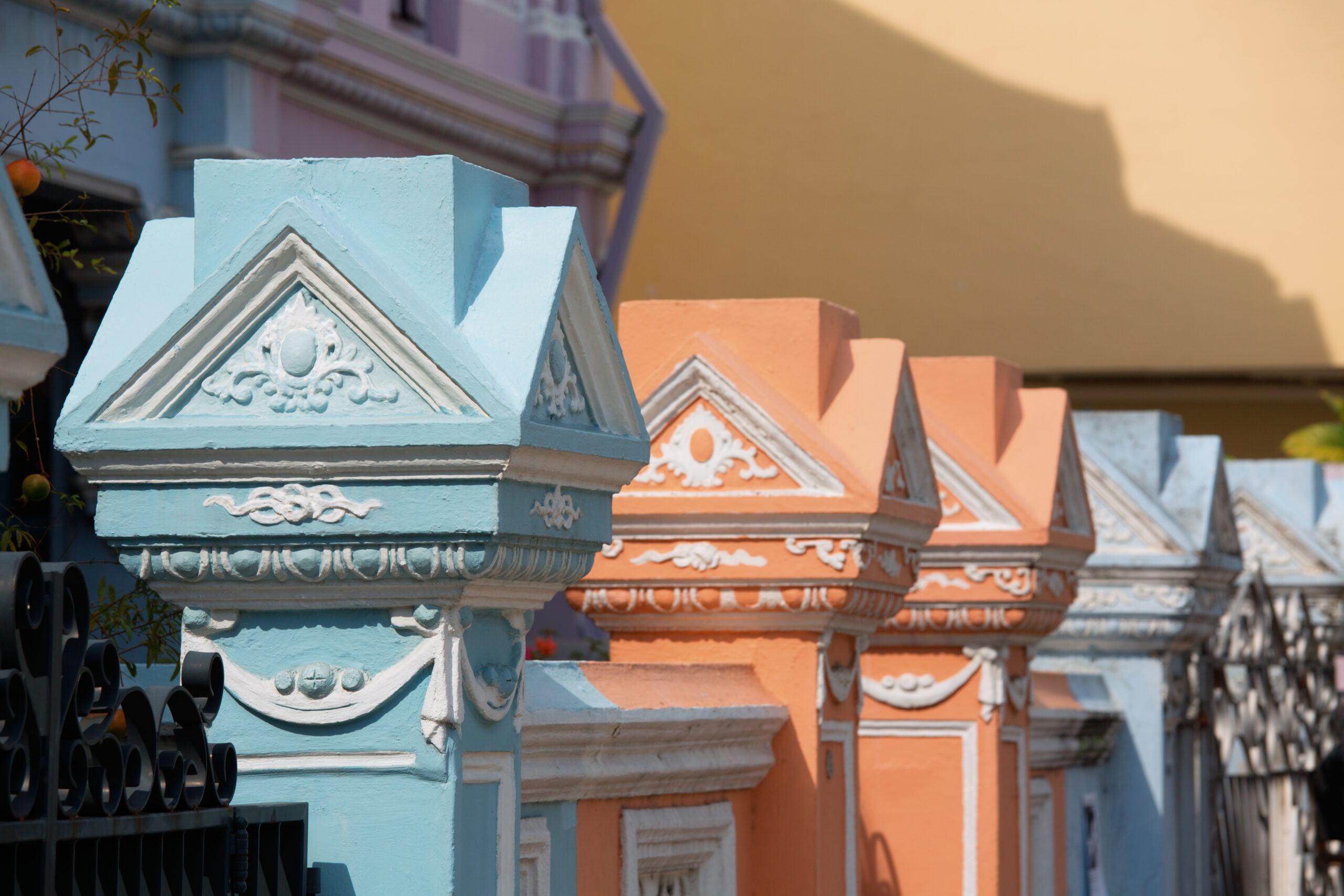 KATONG - PERANAKAN SHOPHOUSES COLUMNS